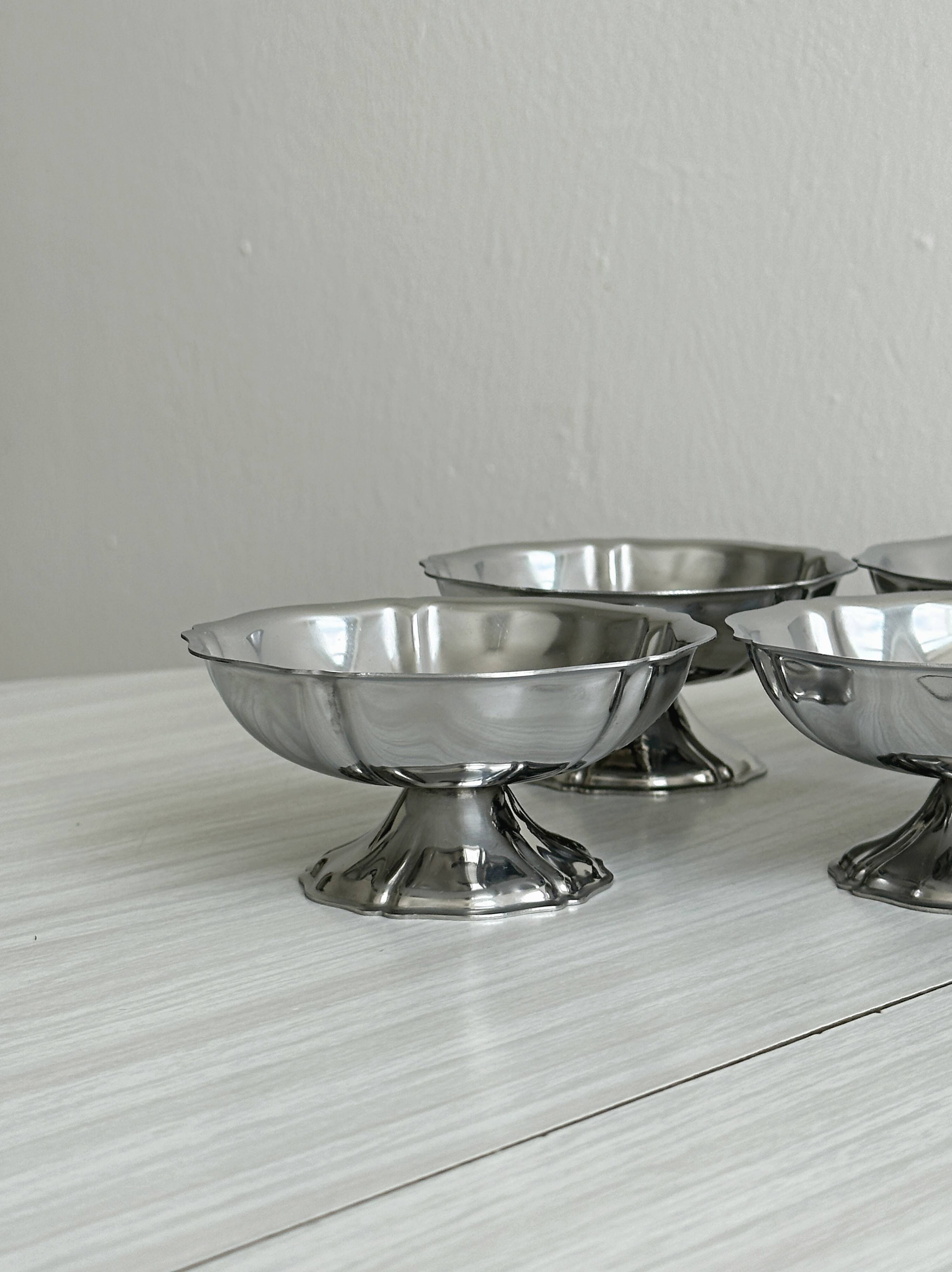 Lot de 6 coupelles basses en métal inox