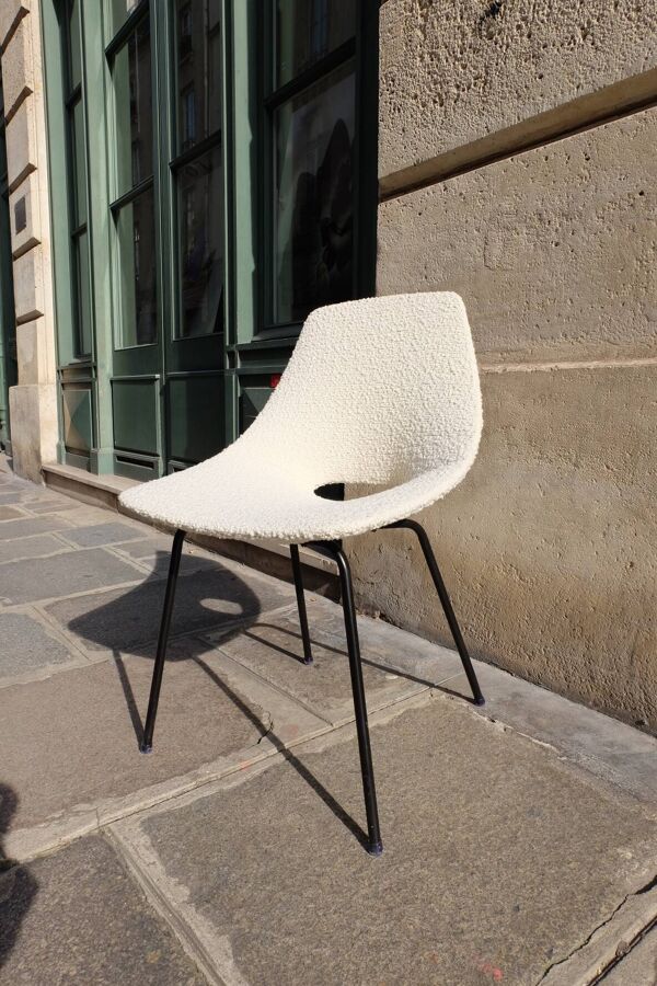 Chaise Amsterdam dite Tonneau par Pierre Guariche
