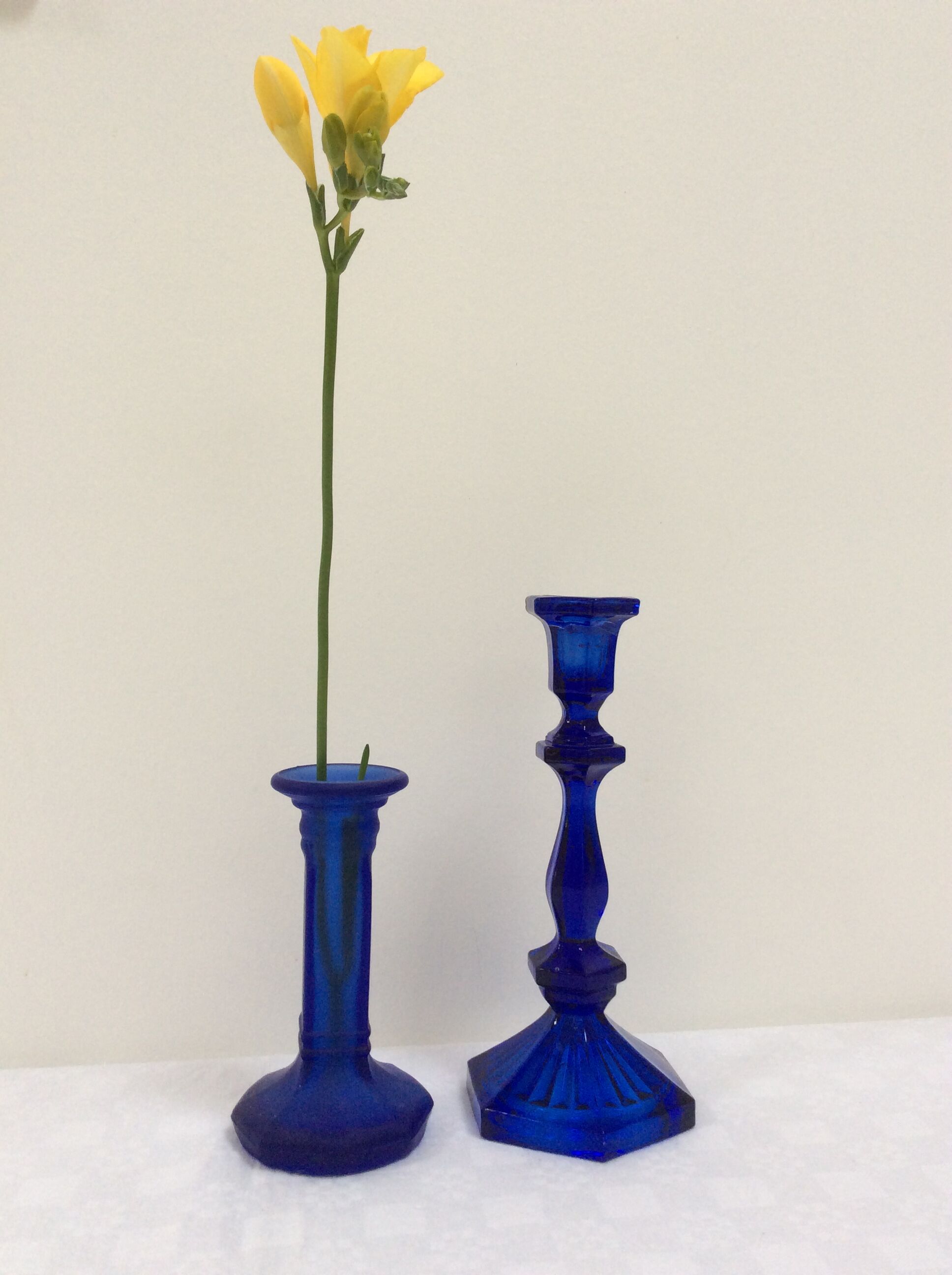 Pair of candlesticks blue