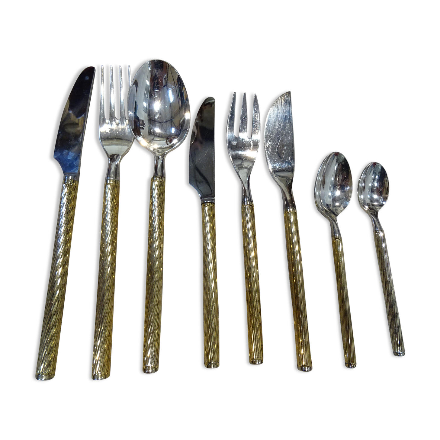 Housewife in silver and gold metal 104 cutlery
