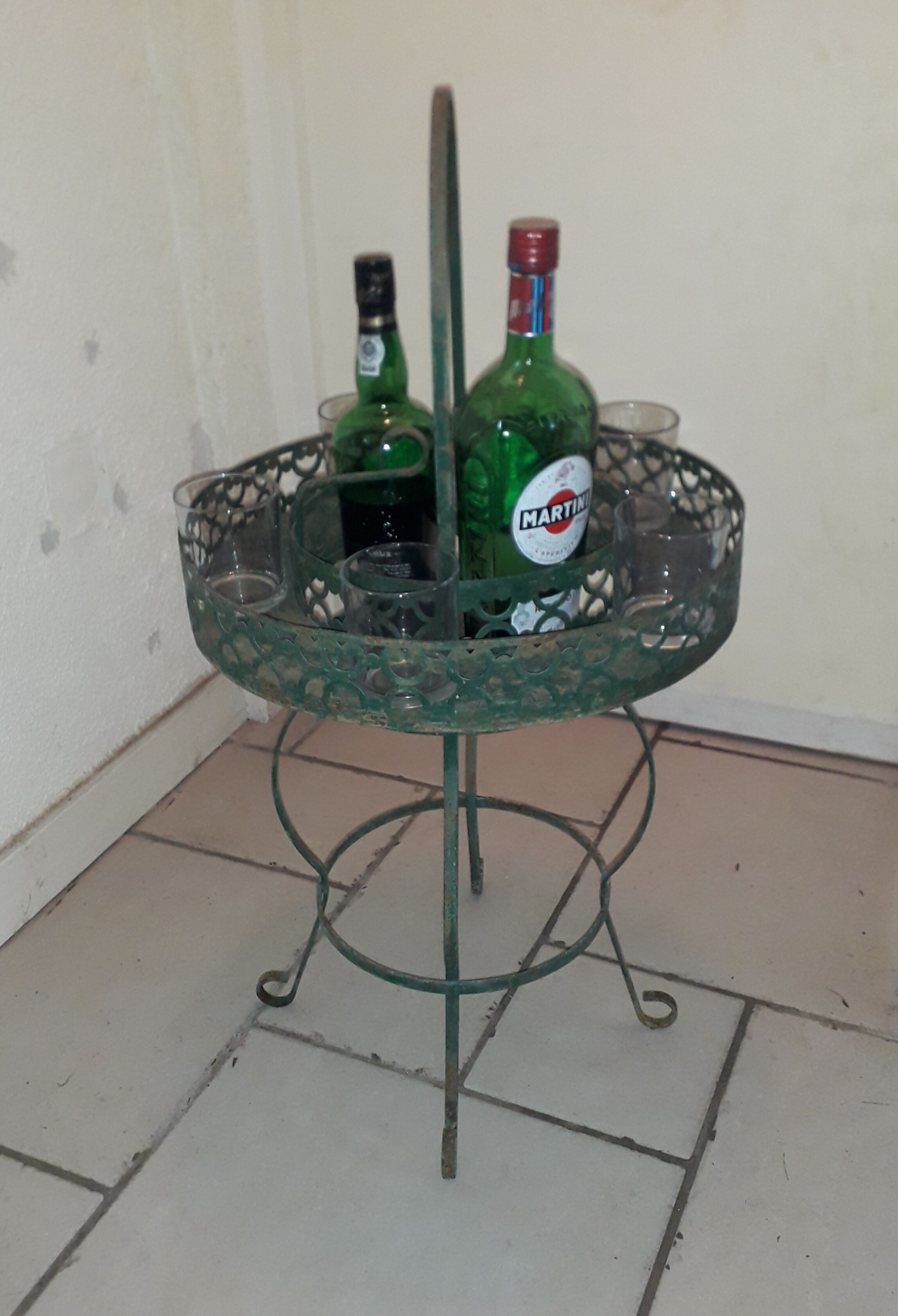 Vintage portable metal bar