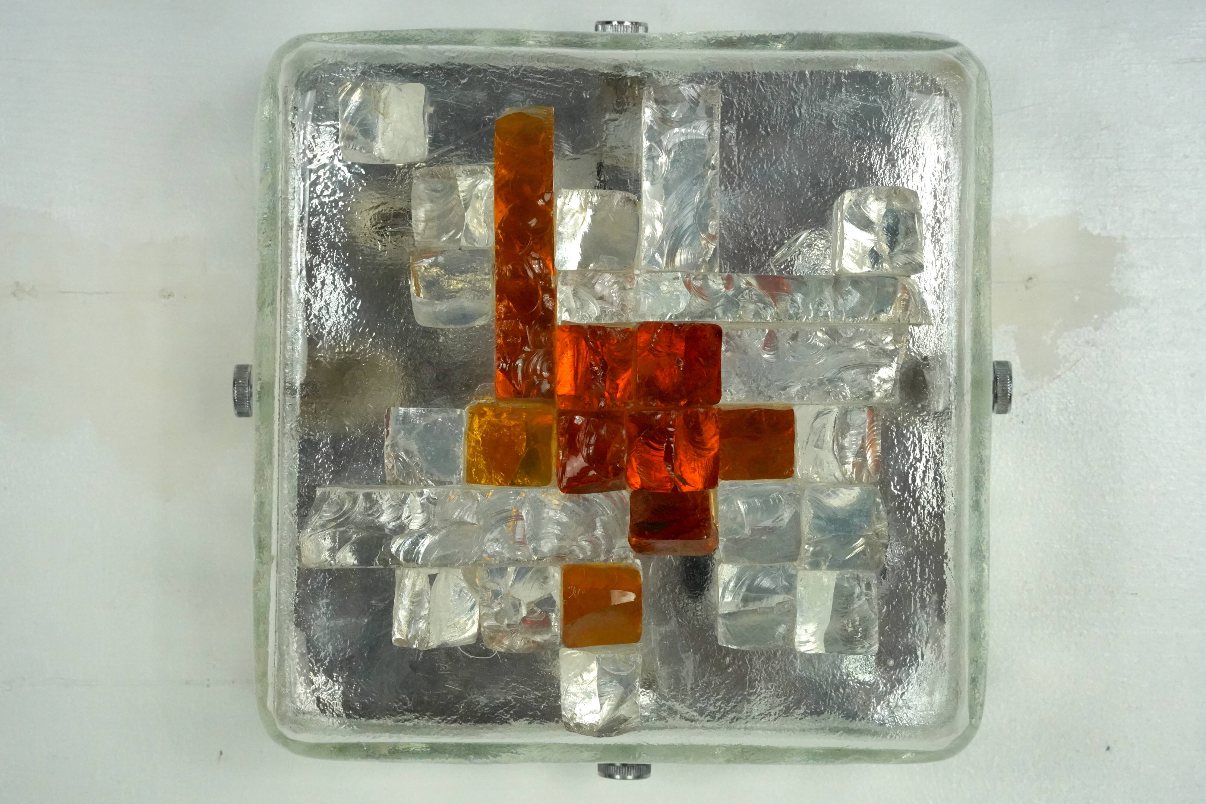 Poliarte, rare pair of wall lamps in cut murano glass. Italy 1970s