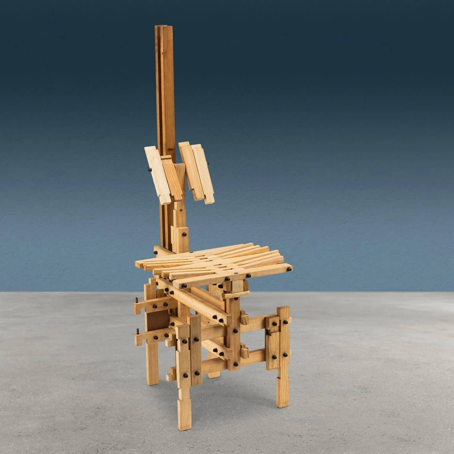 Chaise sculpturale post-moderne en bois, design Anacleto Spazzapan