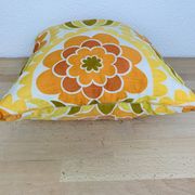 Vintage 70s flower cushion 37 x 37 cm