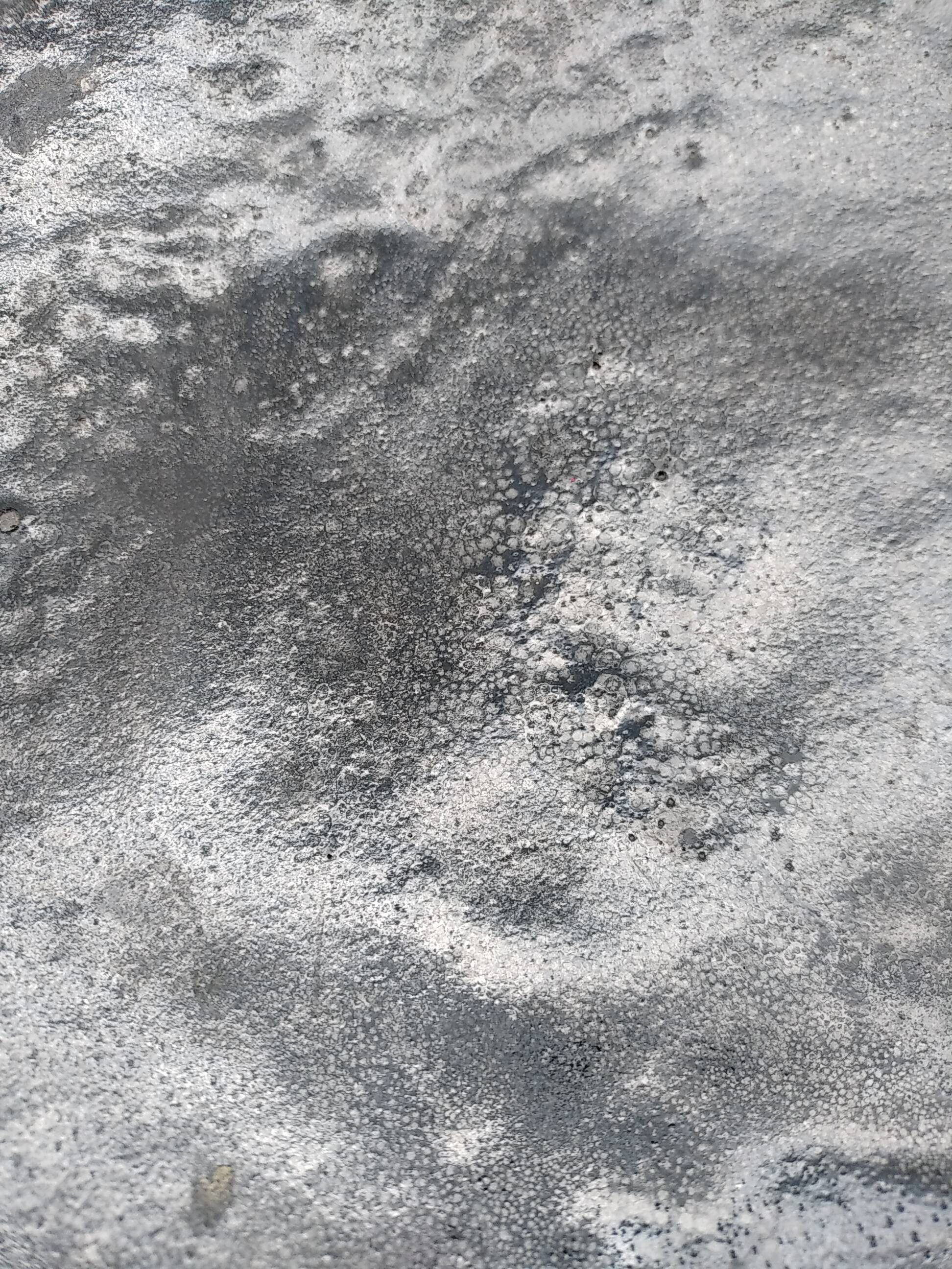 Large vulcanized ceramic bowl. Black. Artisanal work.