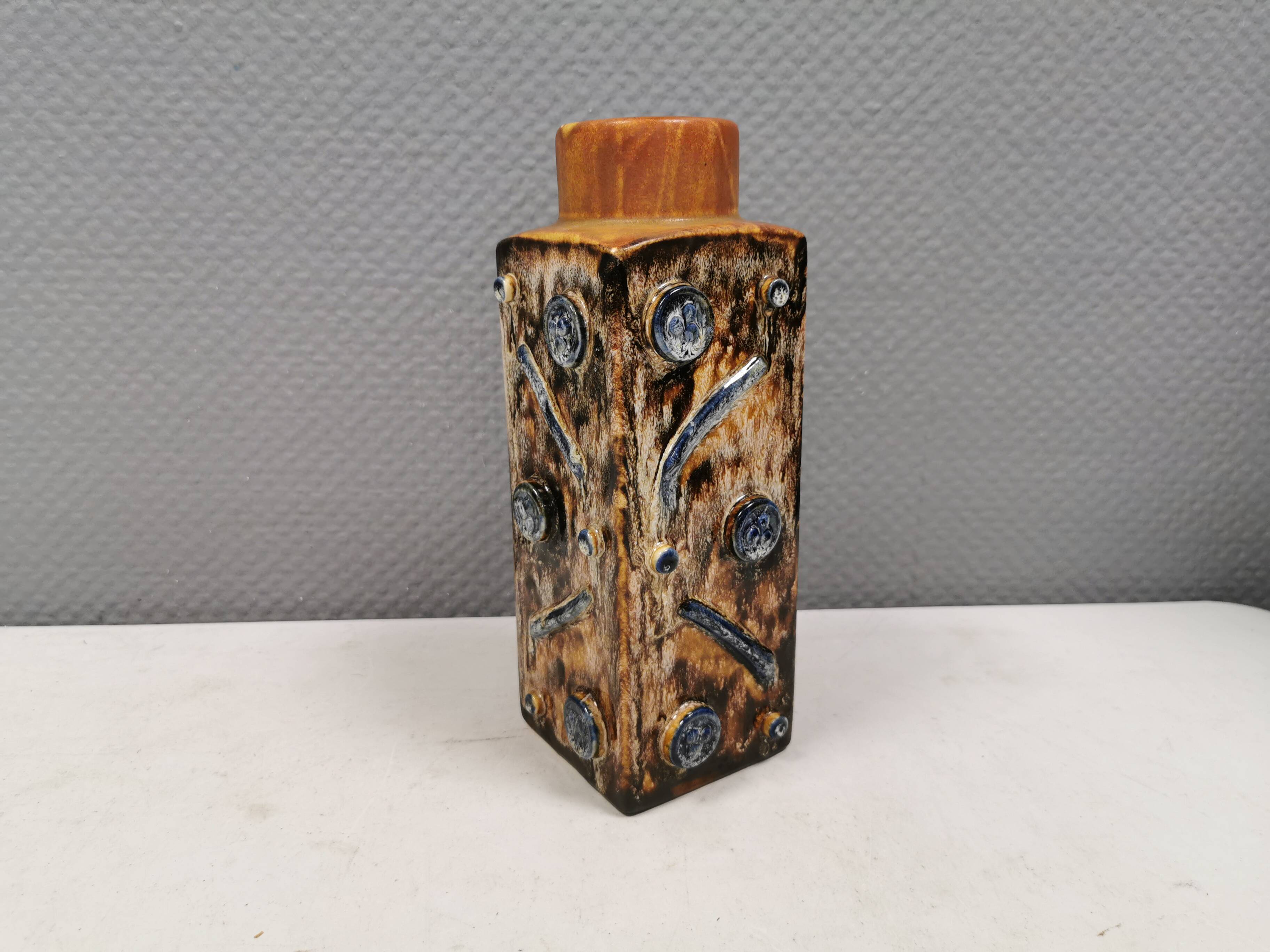 Beautiful square vase with incredible decorations, danish 1980s