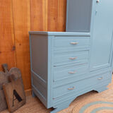 Asymmetrical cabinet