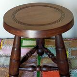 Paire de tabourets bas tripodes vintages en bois tourné