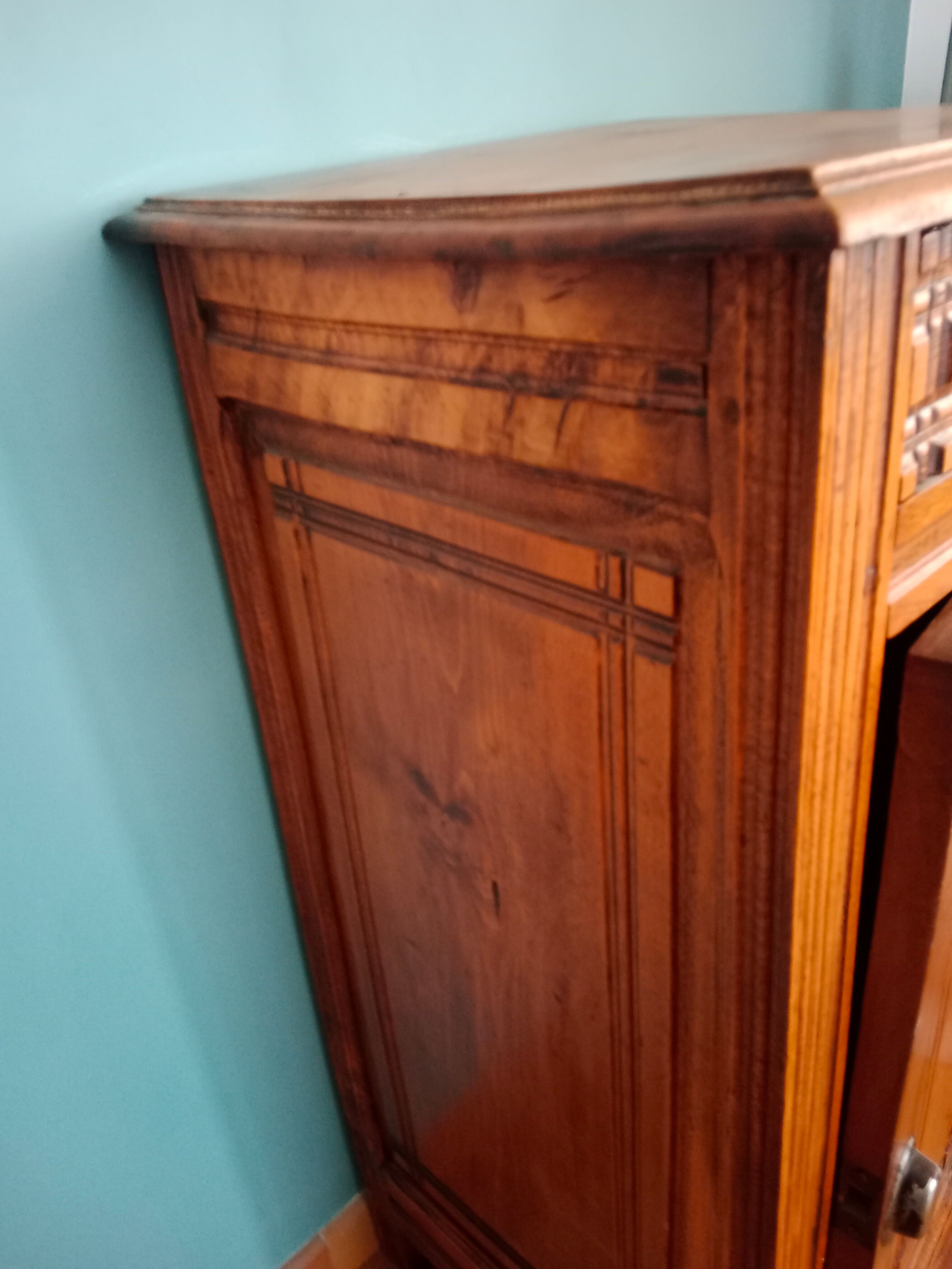 Parisian art deco jam maker