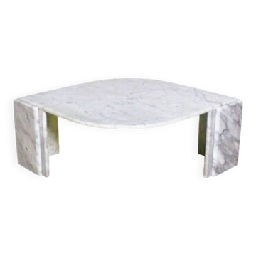 Italian coffee table in Carrara marble in the shape of a teardrop, Roset line.