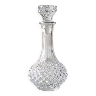 Carafe "pointe de diamant" in lead crystal, of the brand cristal d'arques france