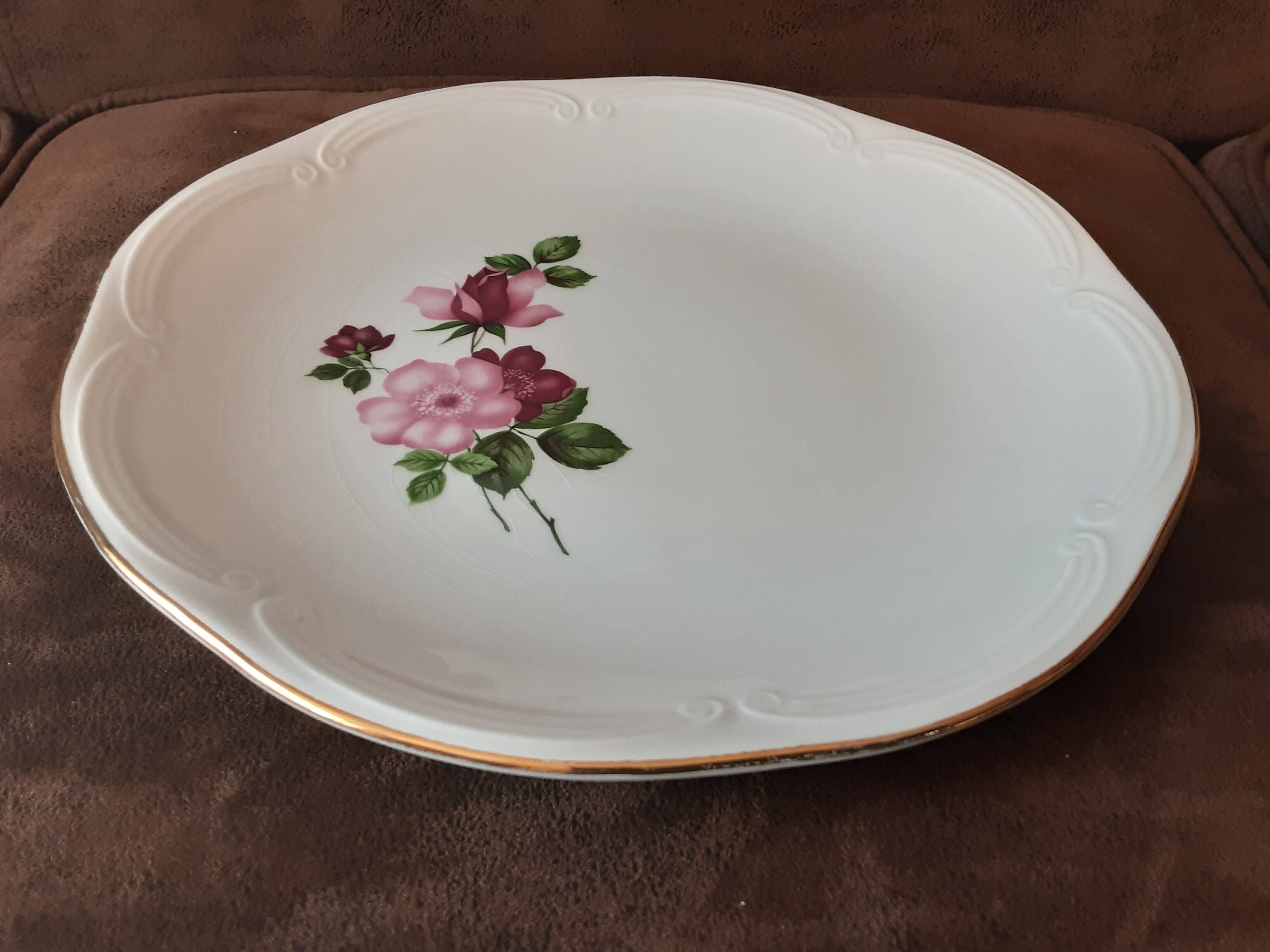 Gien semi-hollow dish
