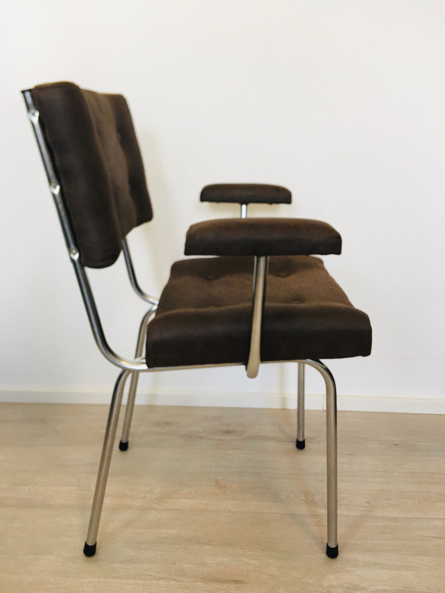 Chaise tubulaire tchèque marron de Belet, années 1970