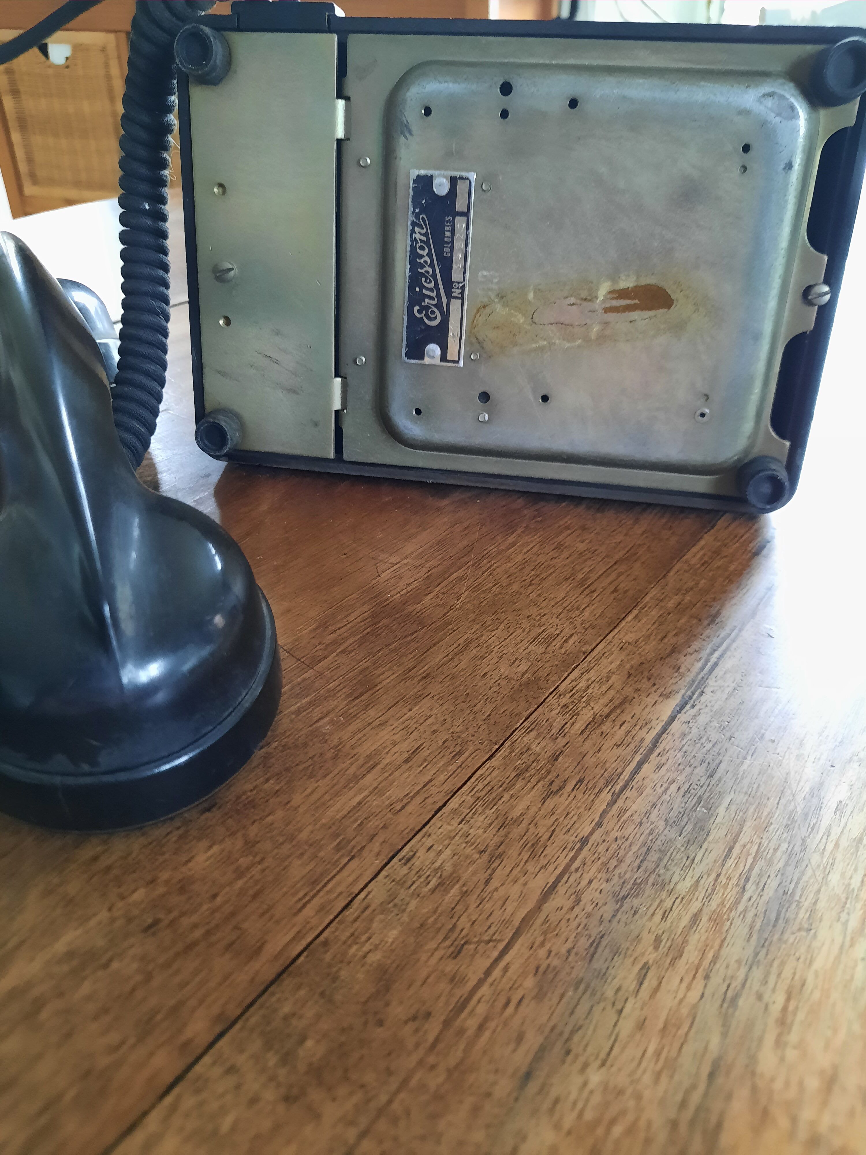 U43 bakelite vintage phone