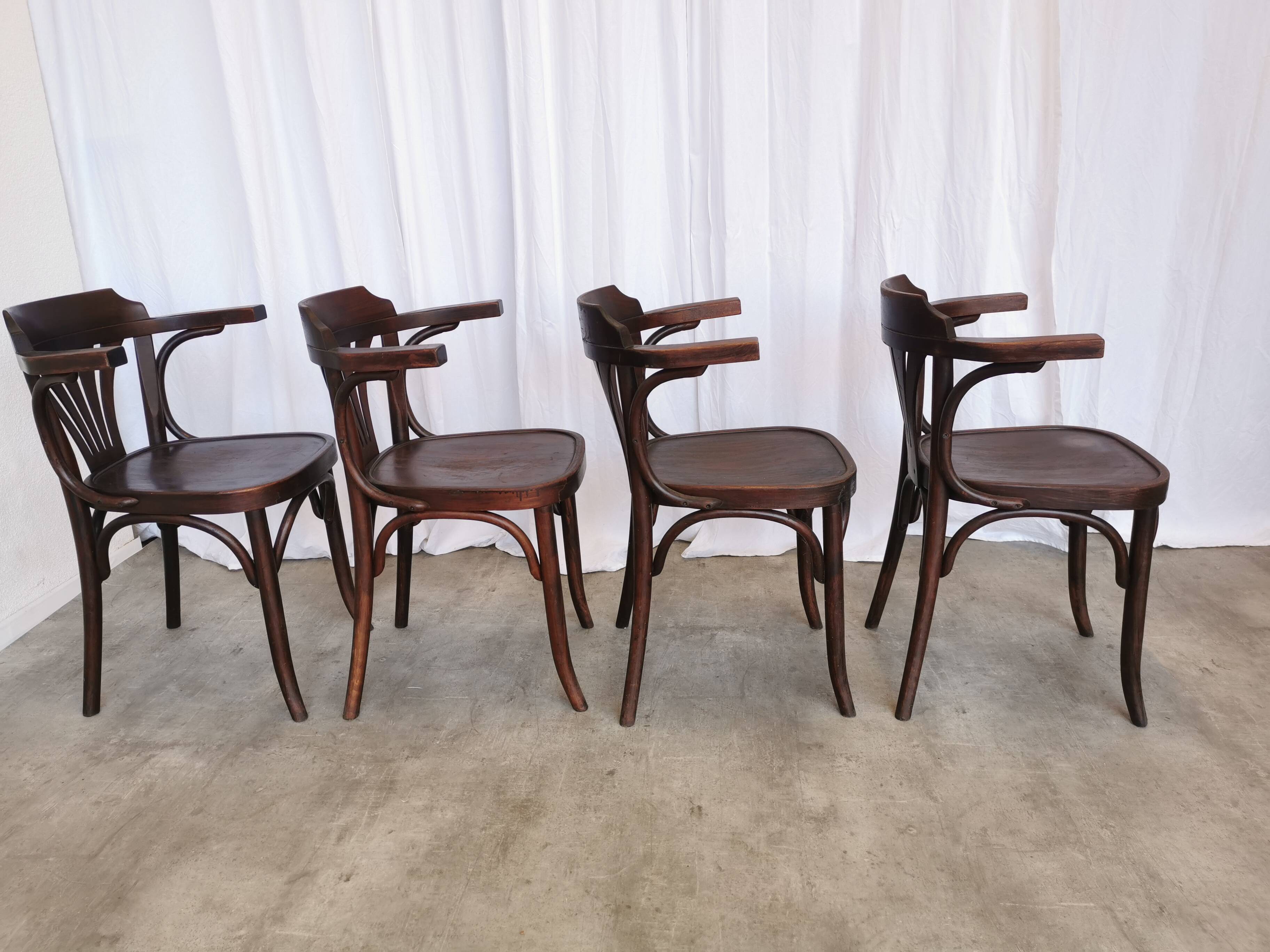 Set of 4 Vintage Bentwood Dining Chair: Mid-Century Thonet Style Armchair