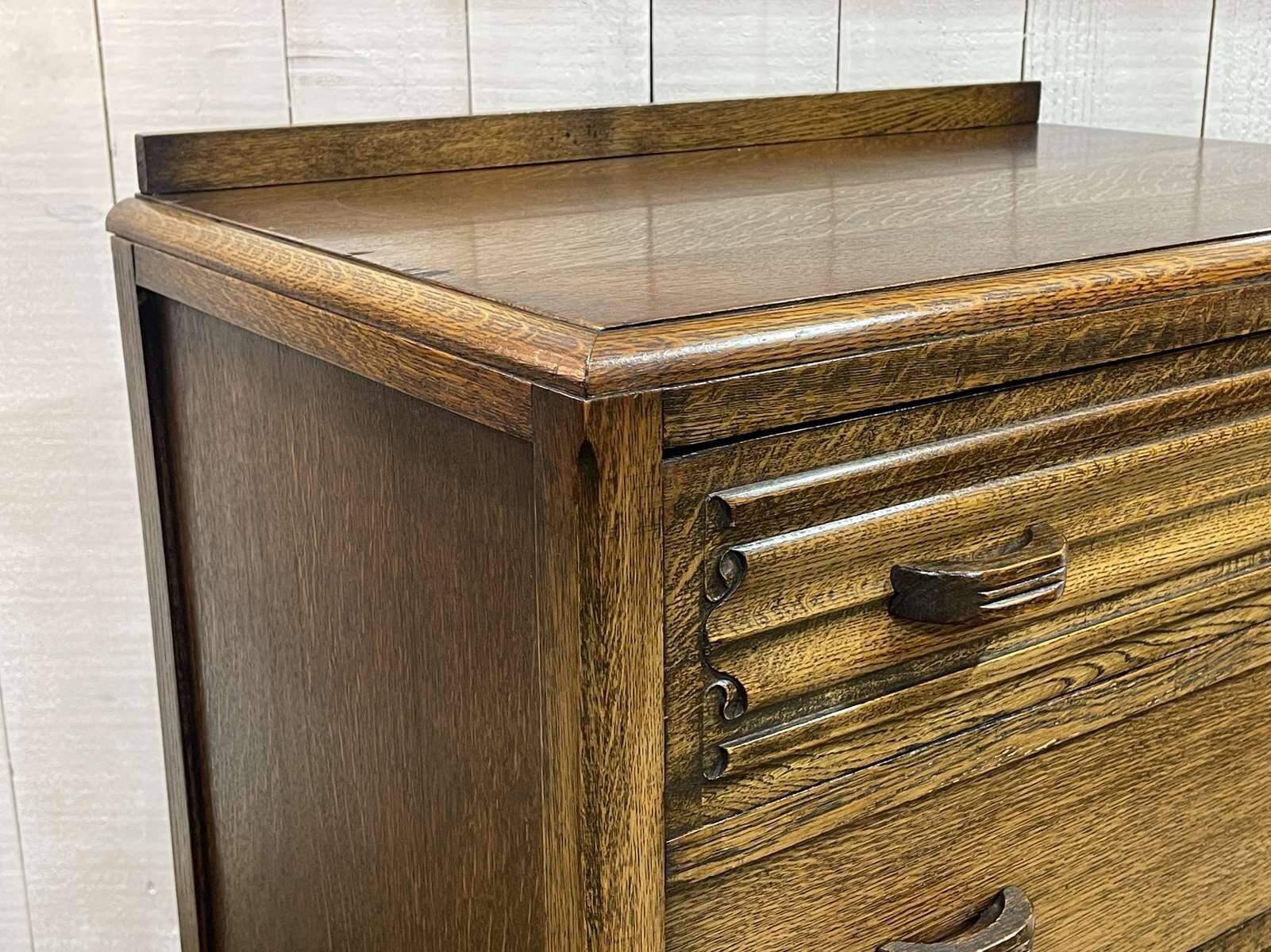 1950s English Art Deco oak chest of drawers