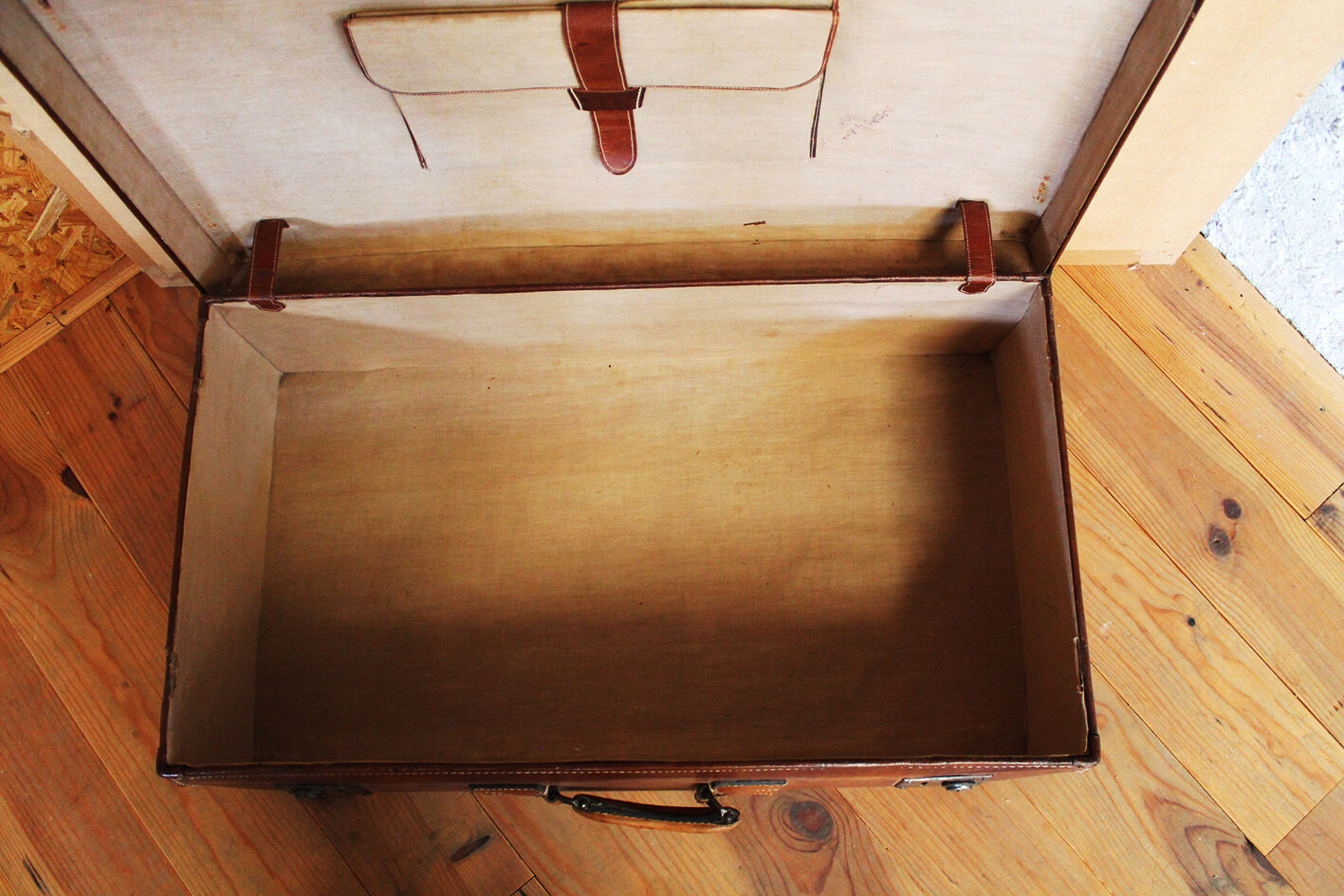 Antique XXL leather suitcase