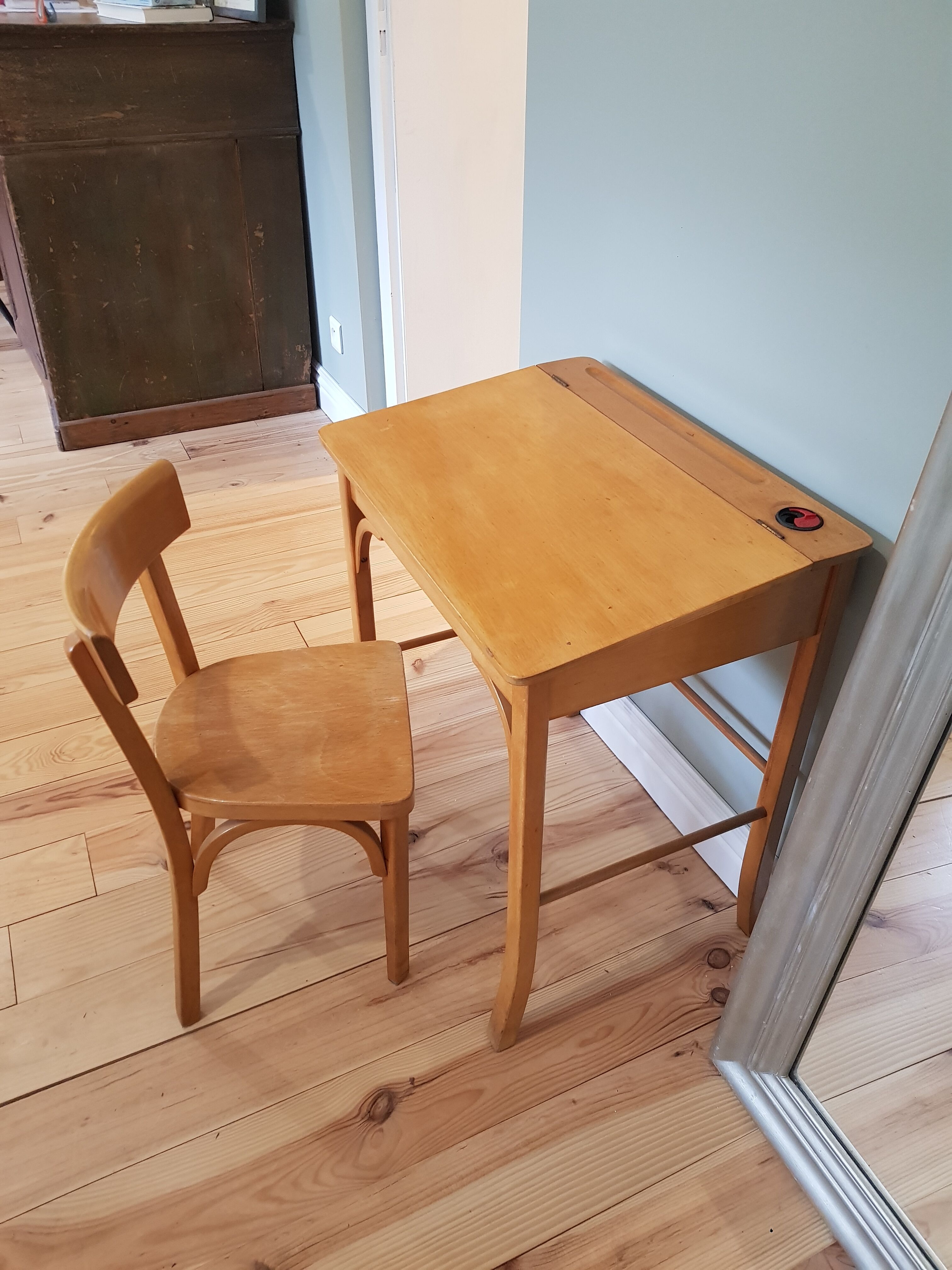 Ensemble bureau et chaise baumann