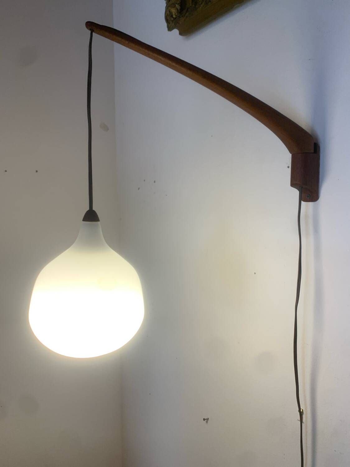 Scandinavian teak and opaline wall lamp by Luxus