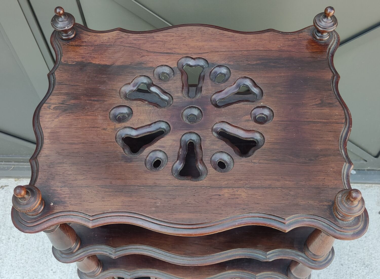 Old sheet shelf cabinet