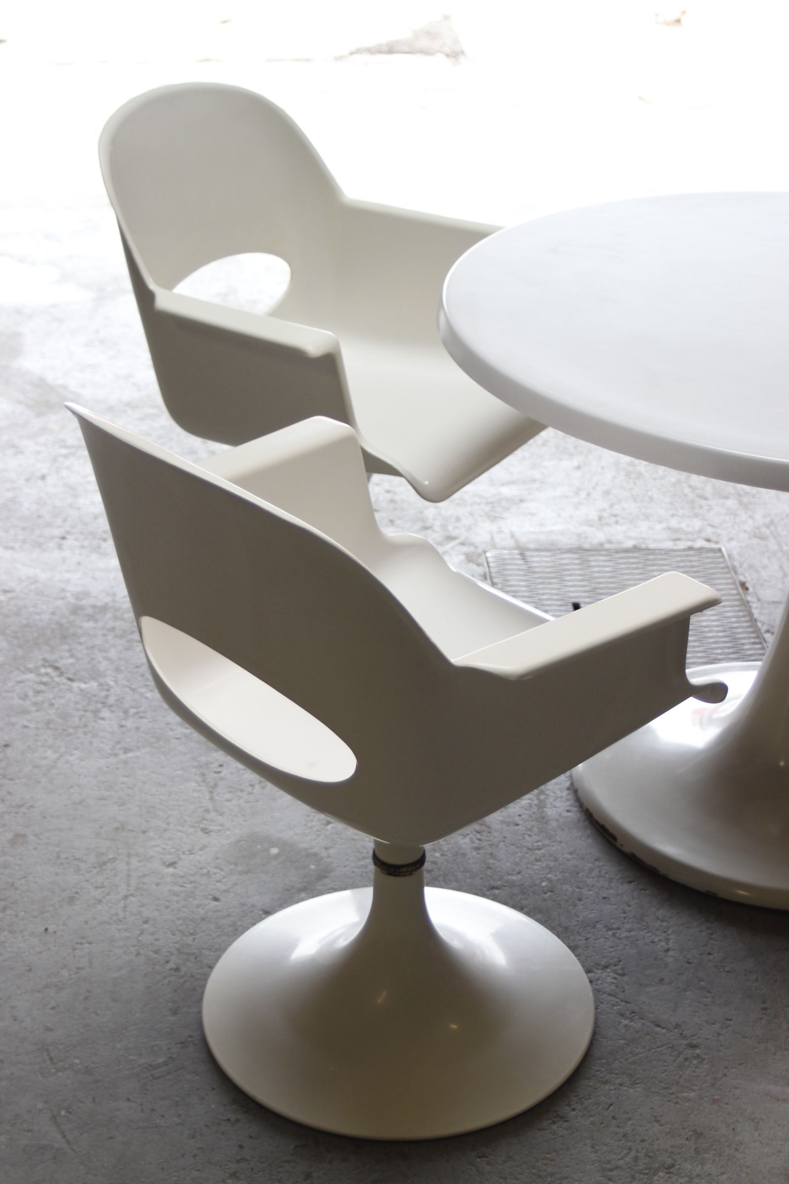 Dining Room Table and Chairs at Kurz's Tulipe Space Age, 1970s