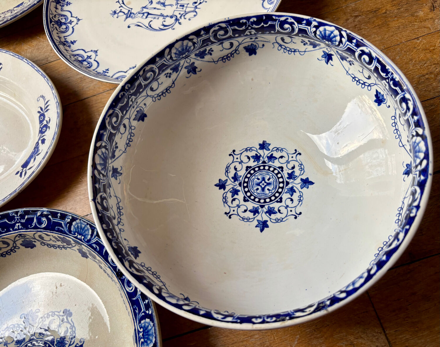 5 large serving plates, French production