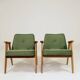 Paire de fauteuils en chêne clair et tissu vert olive