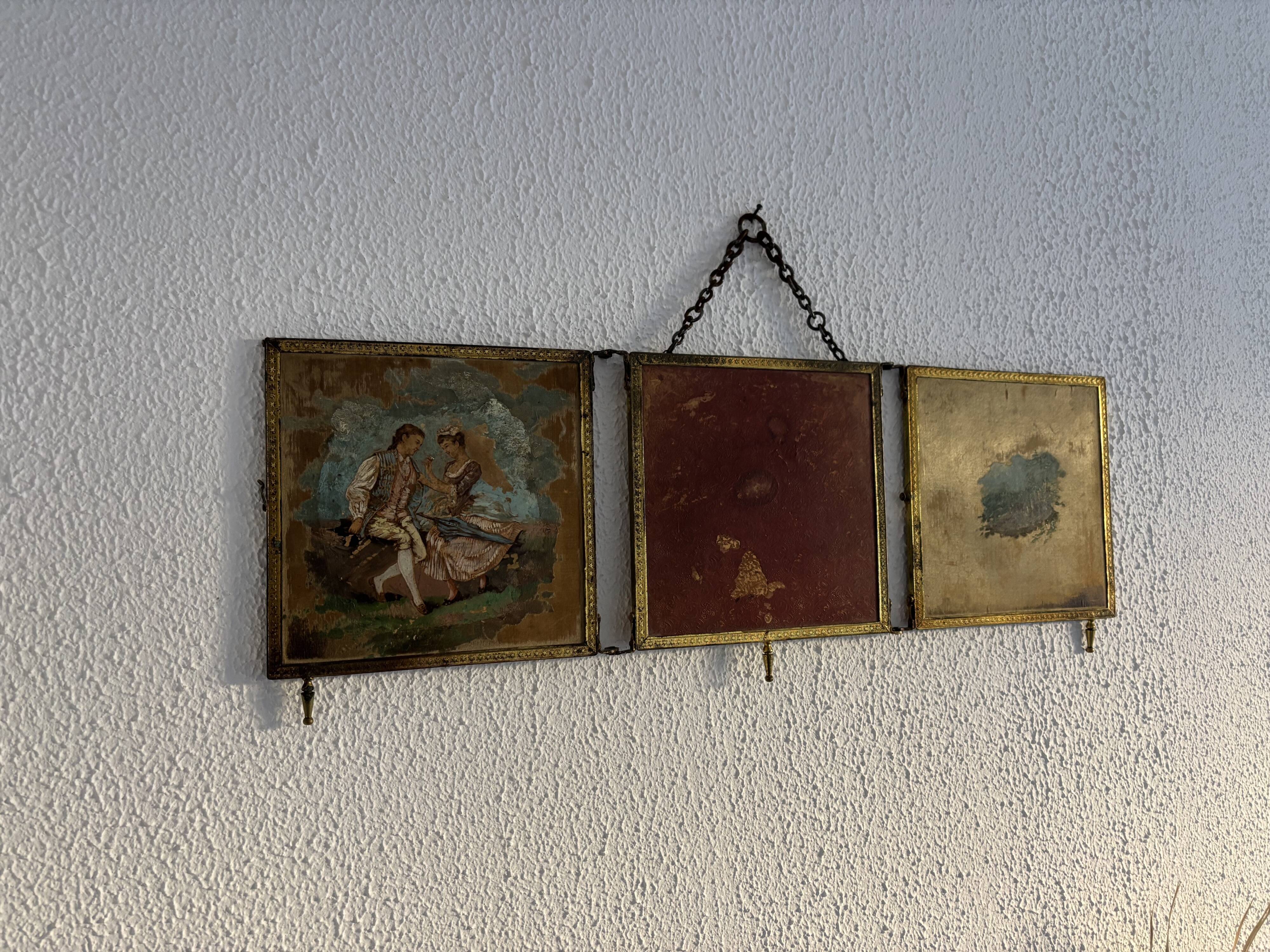 Vintage 1900 triptych barber mirror in gold, gallant scene - 20 x 59 cm