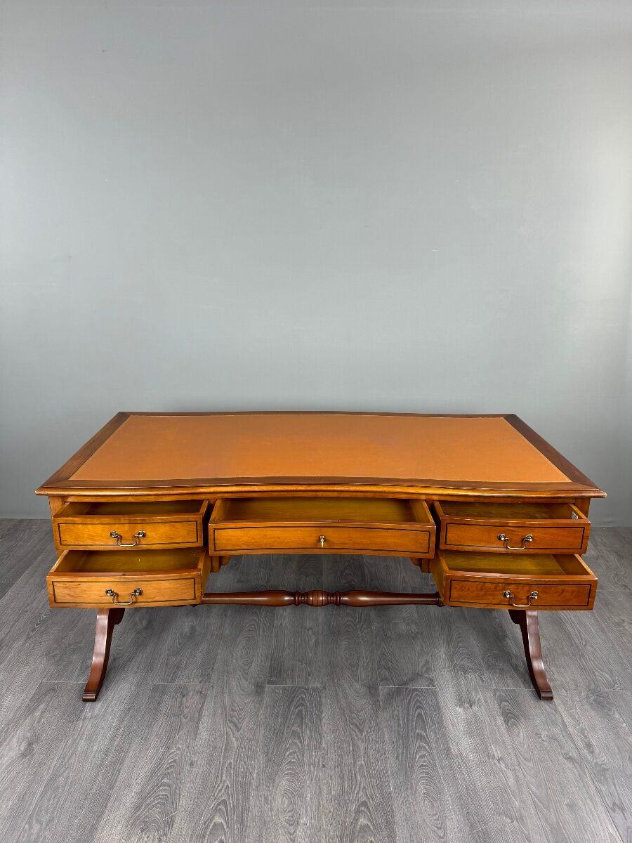 English style mahogany desk, 20th century