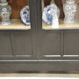 Art deco-style black laqué showcase