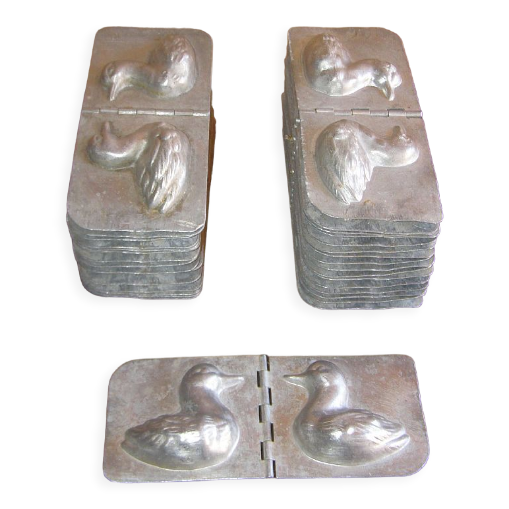 Set of 32 aluminum duck shaped pastry molds