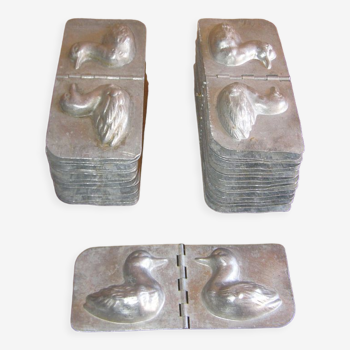 Set of 32 aluminum duck shaped pastry molds