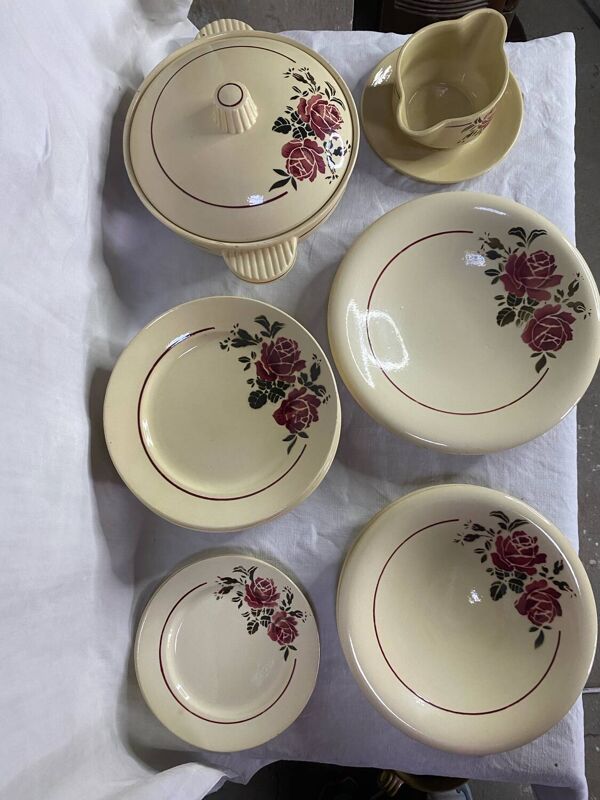Service ancien demi-porcelaine Badonviller Strasbourg – 22 pièces