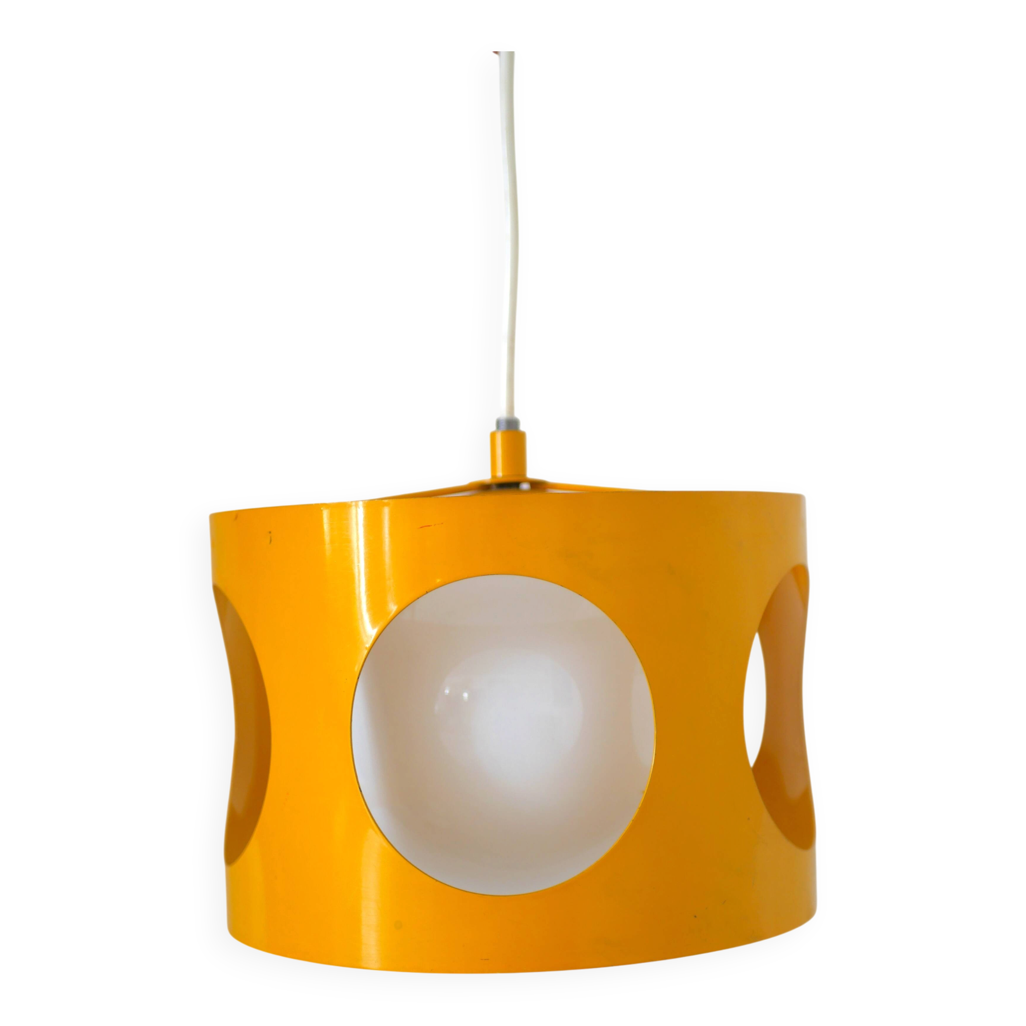 Yellow metal Disderot suspension