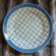 2 plats ronds anciens "Michel " de Gien 