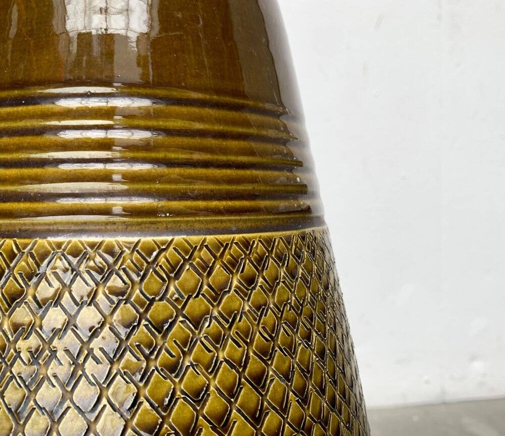 Footed vase in West German pottery, mid-century WGP by Bay Keramik, 1960s.