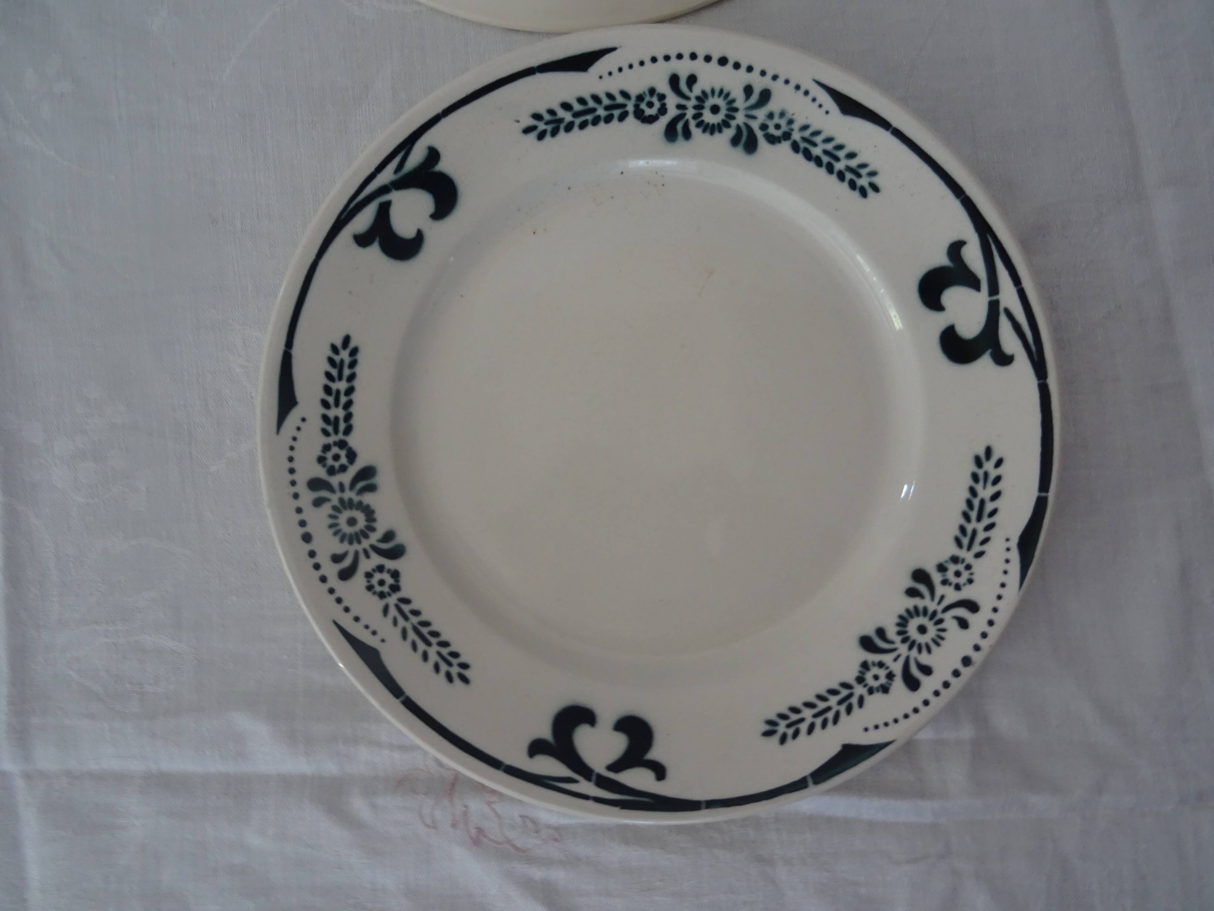 2 Old earthenware dinner plates 2263 Badonviller empire green PARIS