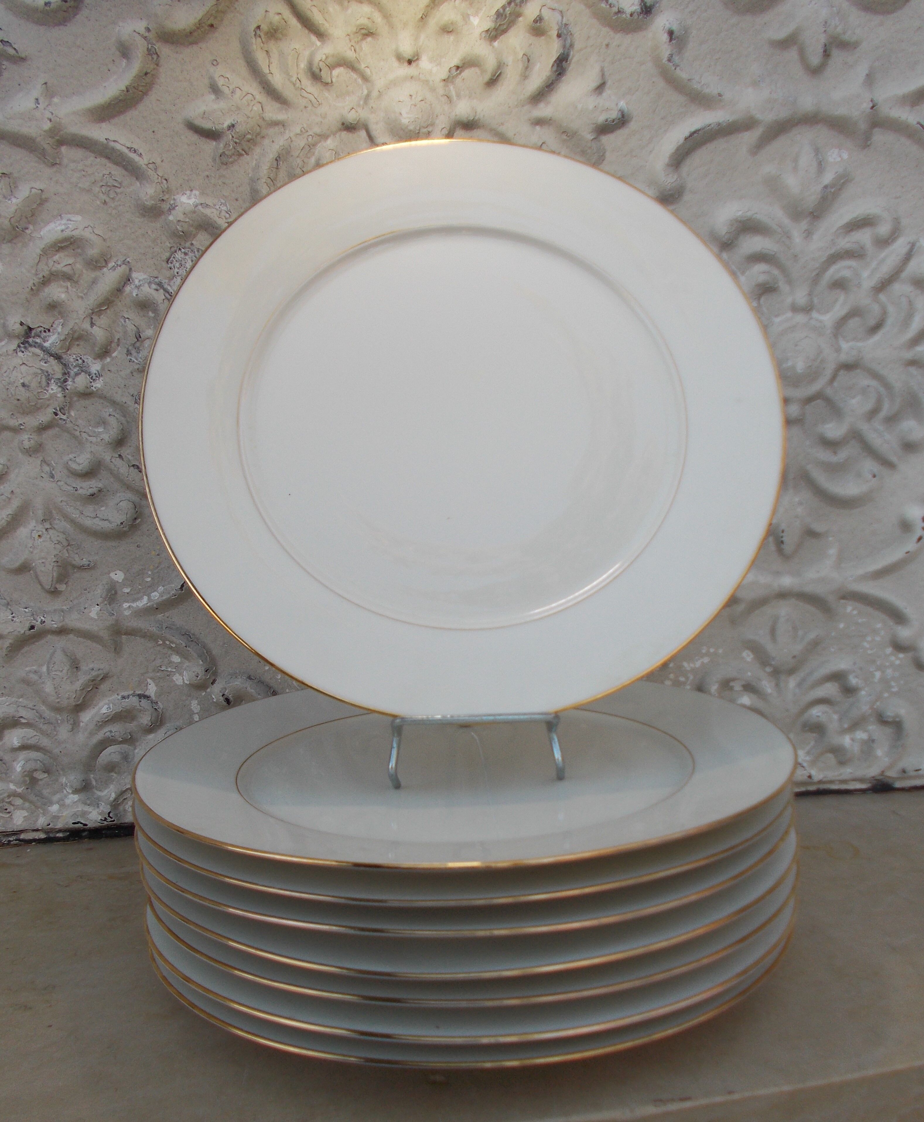 8 presentation plates or serving dishes Limoges porcelain