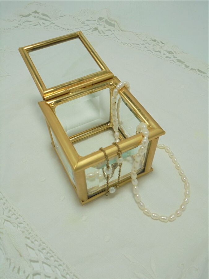 Small jewelry box