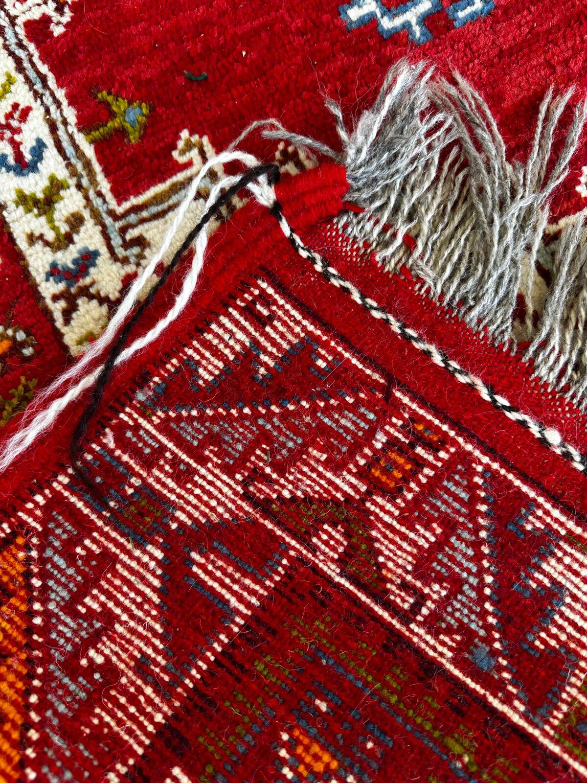 Handmade Tunisian rug 160cm x 245cm