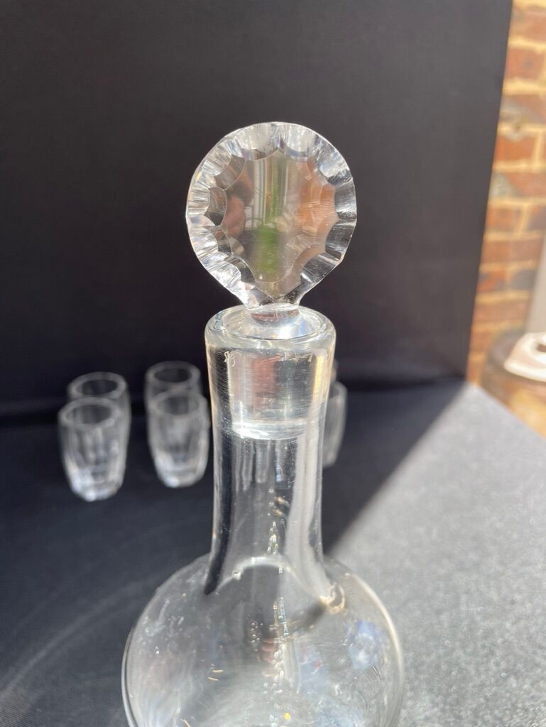 Liquor cabaret - Art Deco - Blown and cut crystal, mahogany or ebony macassar and stainless steel