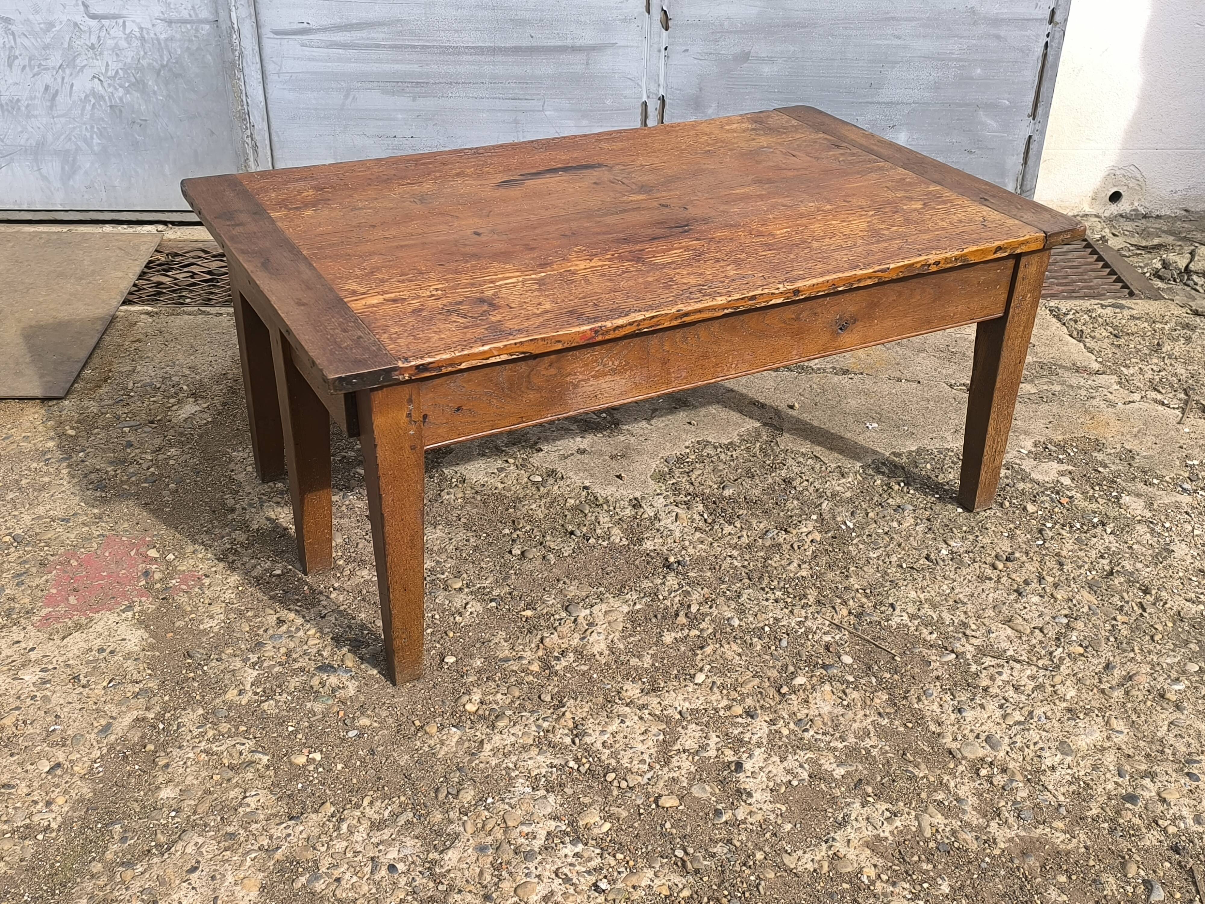 1m19x53 cm old rustic farmhouse coffee table