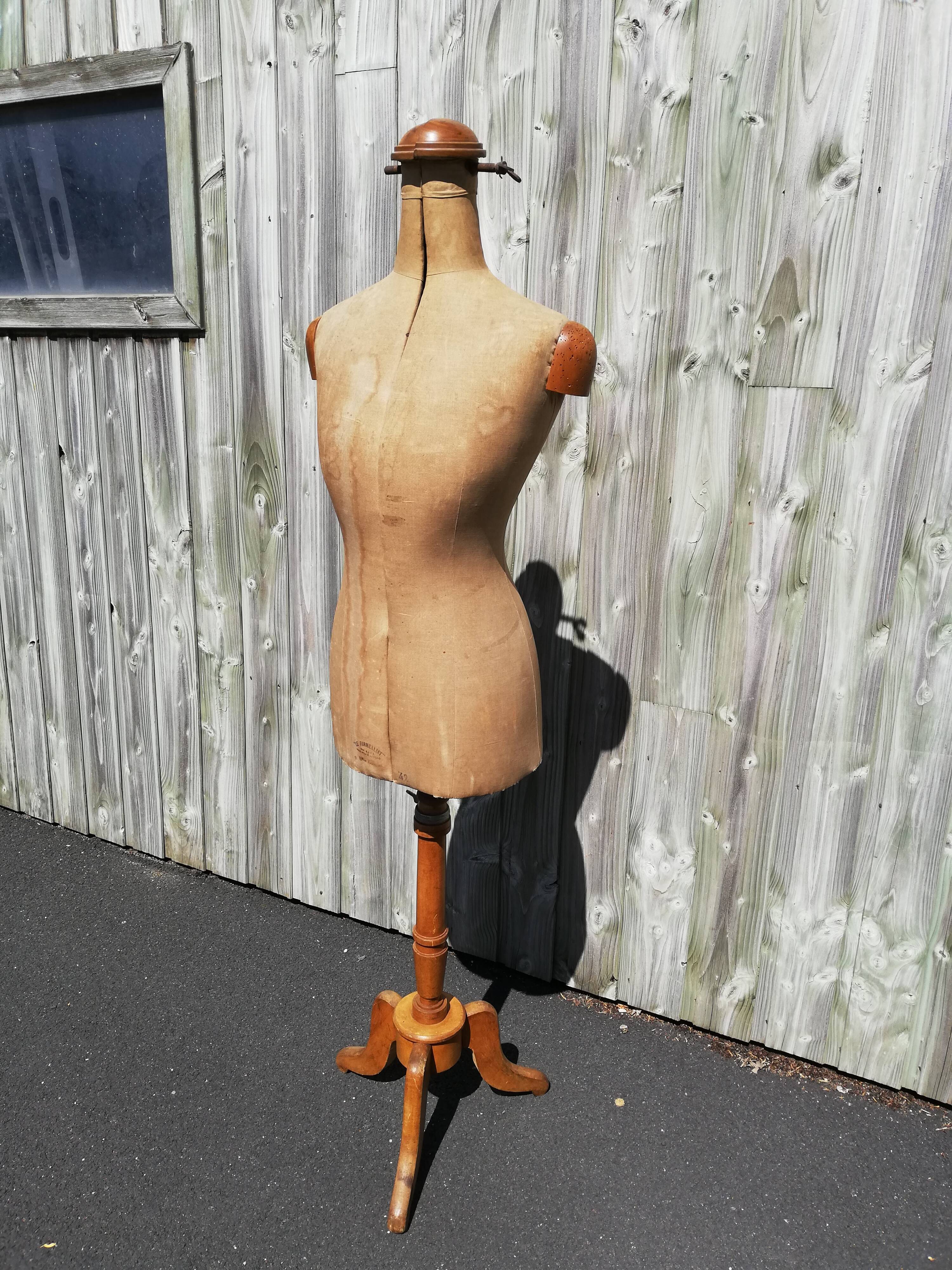 Former bust mannequin de Couturière The Formelliat