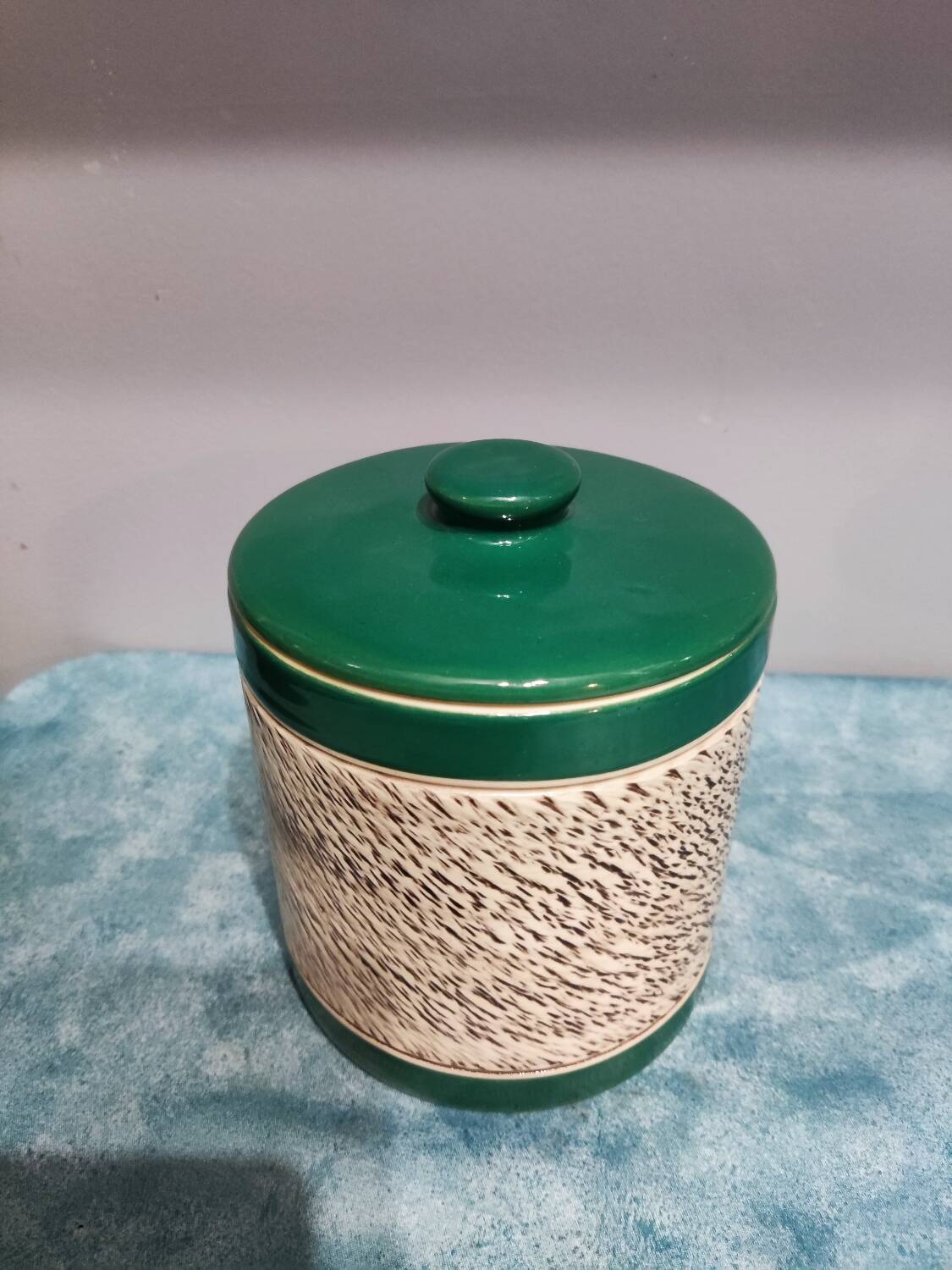 Pot à tabac en céramique signé Brisdoux