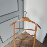 Folding valet