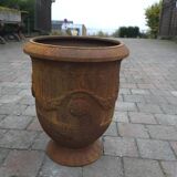 Vase anduse en fonte
