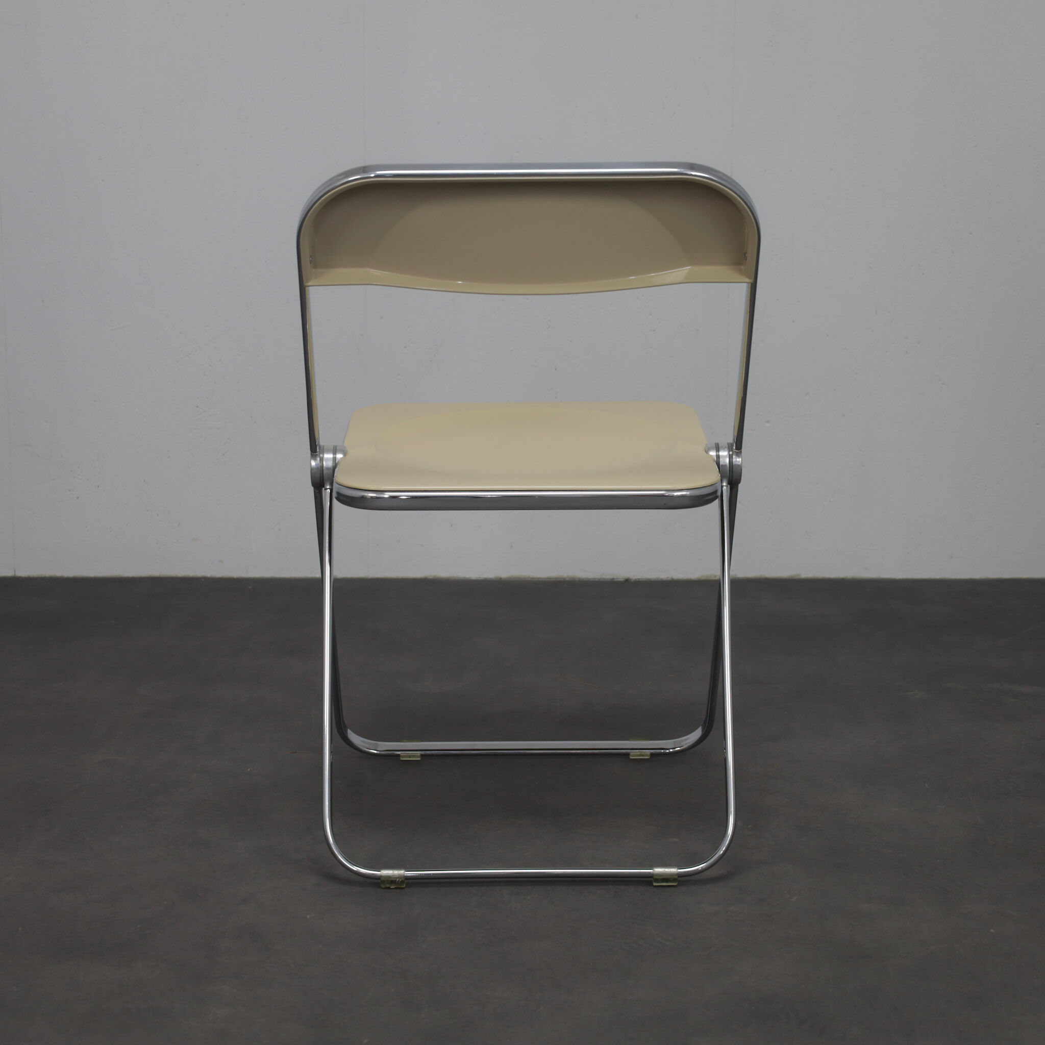 Paire de chaises pliantes Plia par Giancarlo Piretti pour Castelli, années 1970.