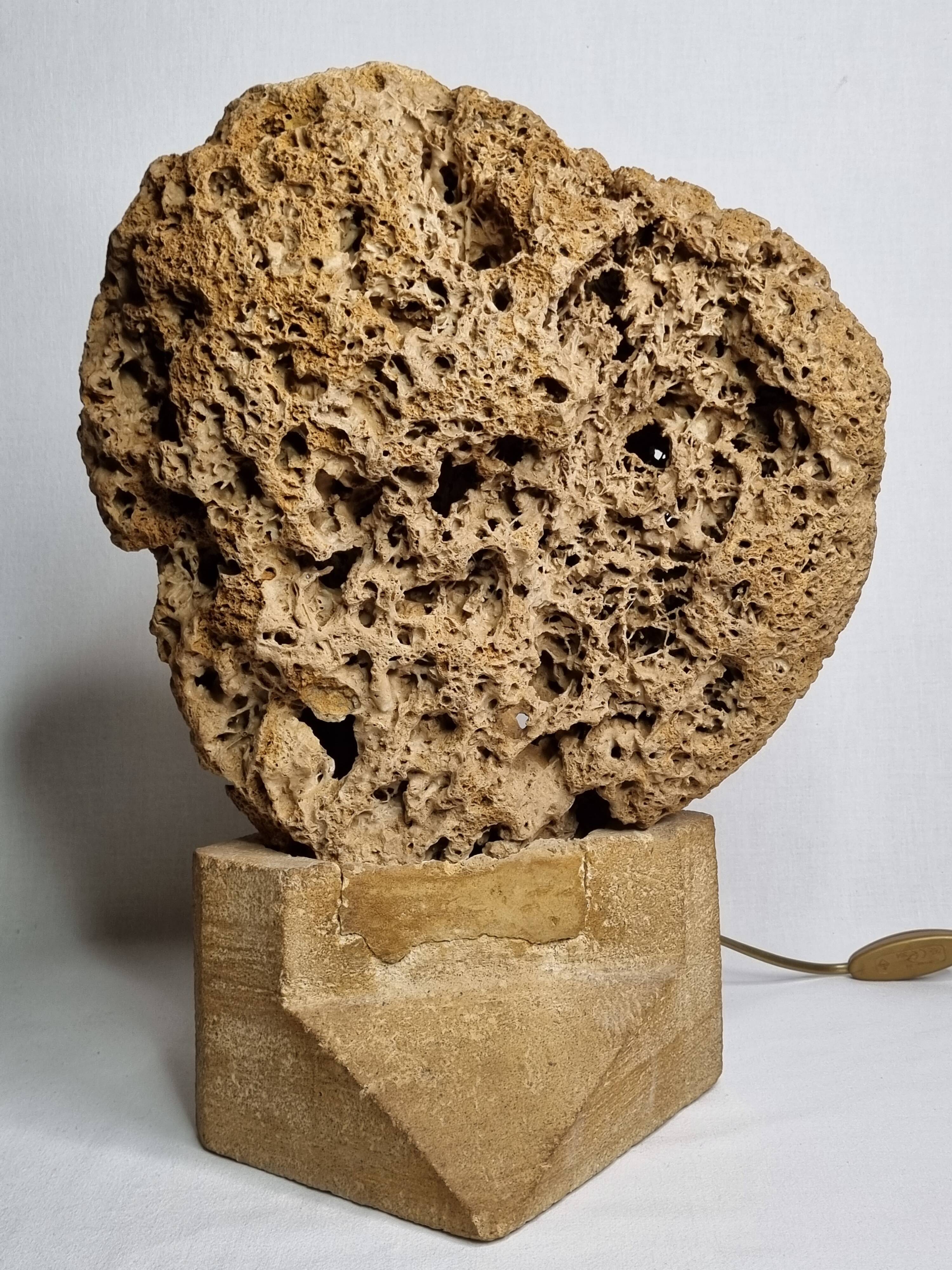 Sculptural lamp in openwork mineral concretion, brutalist style – 42 cm