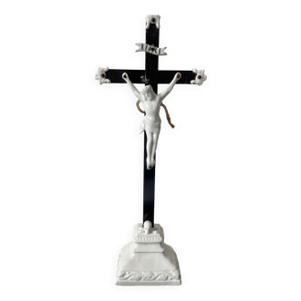 Napoleon 3 crucifix porcelain and wood