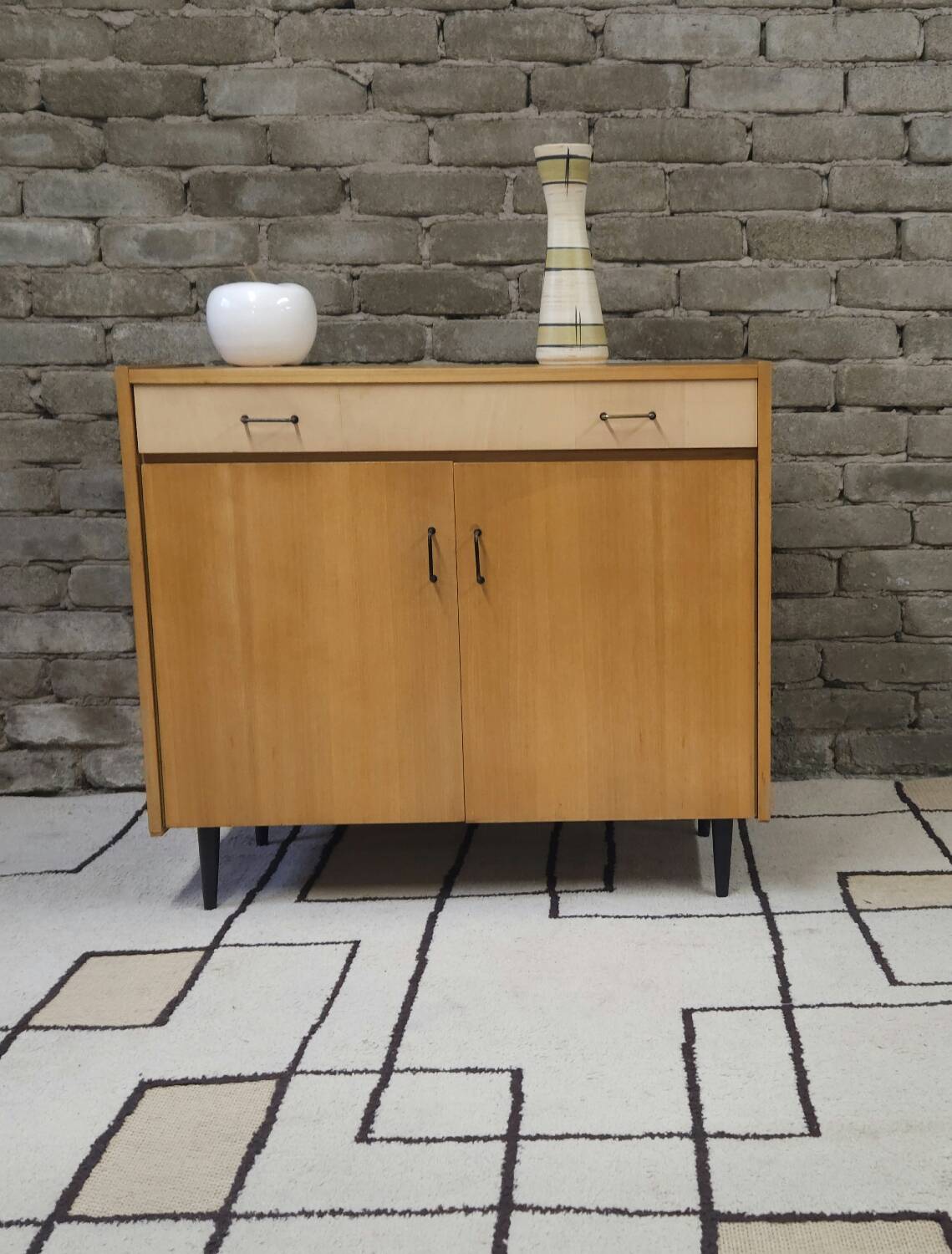 Small cabinet with 1 drawer and 2 doors, circa 1960